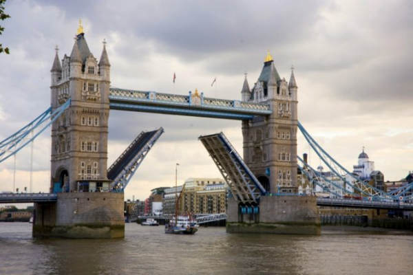 Тауэрский мост в Лондоне: фото и описание, цены билетов - Planet of ...
