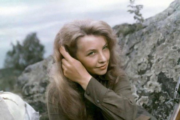 Ольга Остроумова в роли Жени Комельковой (1972)