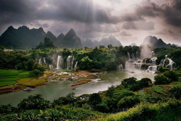  водопад дэтянь на границе вьетнама и китая  1